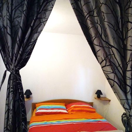 Studio Apartman Hrast Seline ภายนอก รูปภาพ
